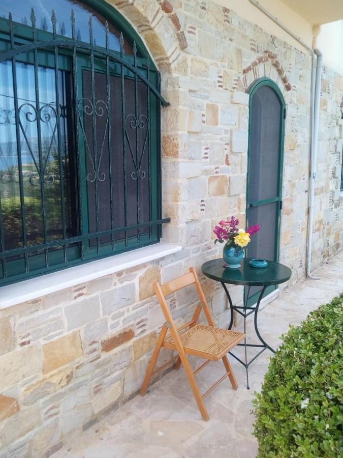 Villa Roses-Mourteri Exterior foto