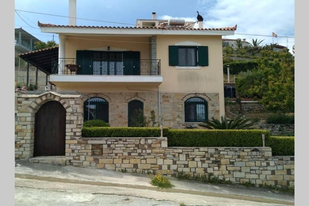 Villa Roses-Mourteri Exterior foto